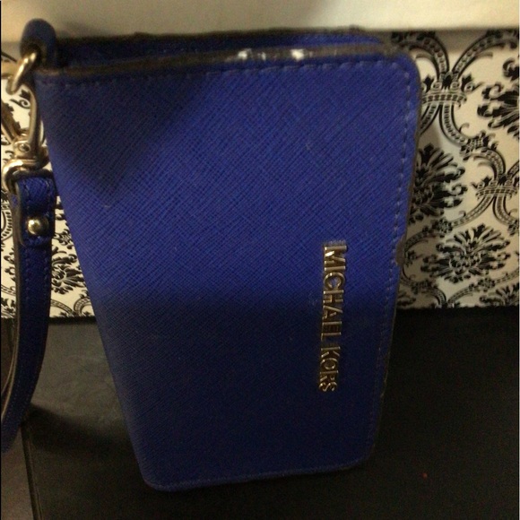 Michael Kors Blue Wallet - Picture 5 of 6